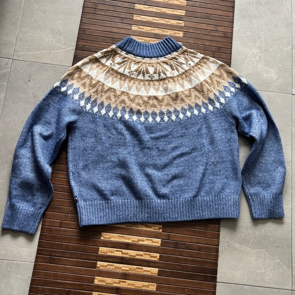 Tommy Hilfiger Half Snowflake Raglan Sweater - Blue with Tan Details Siz… - Picture 4 of 9